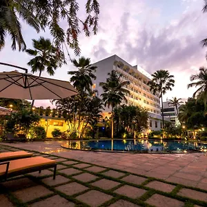 5* מלון Southern Star,mysore